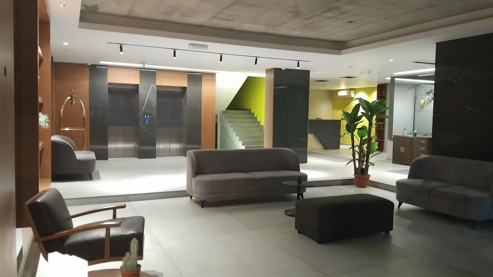 Hotel Shade Suites & Studios Beirut
